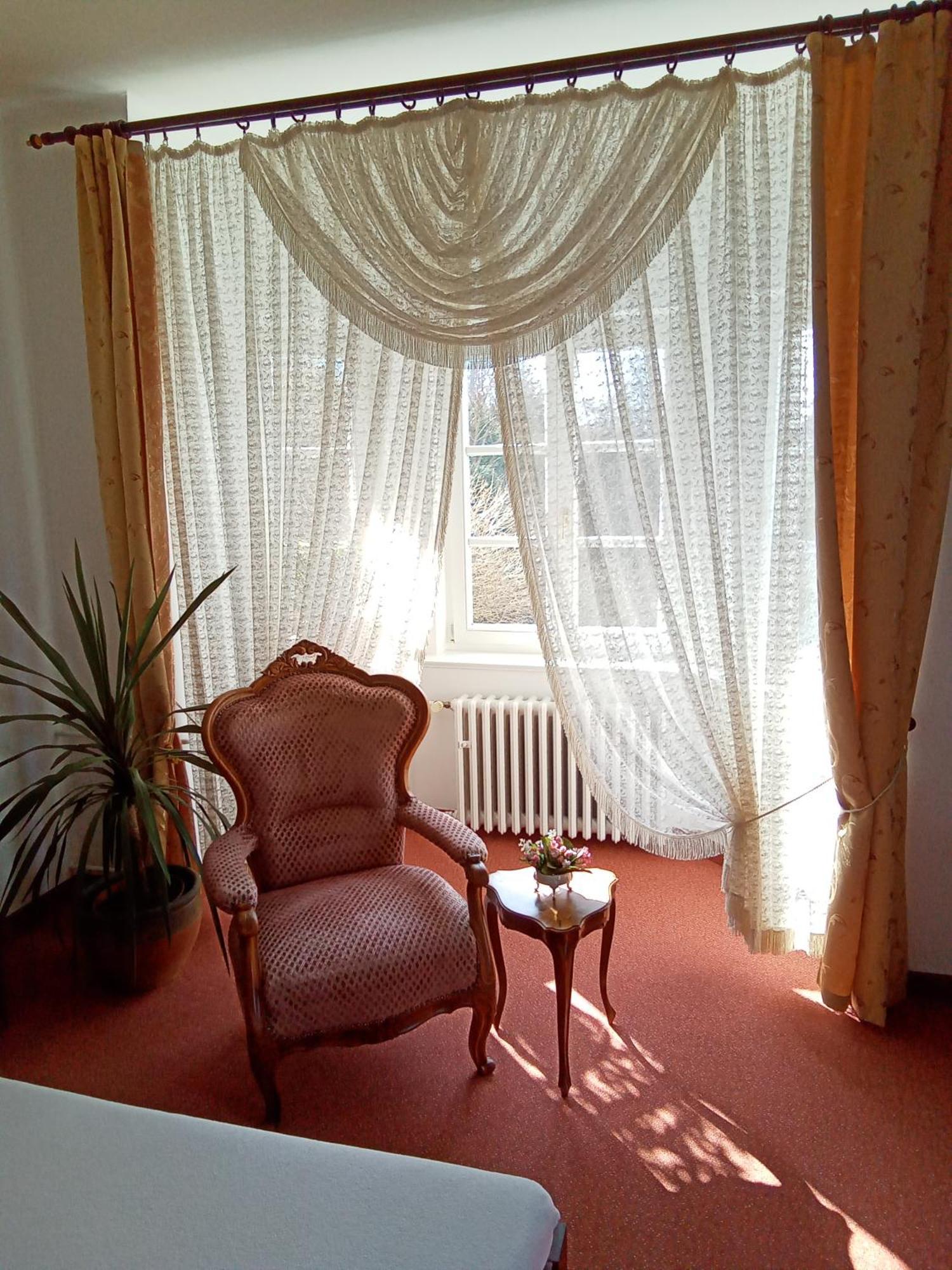 Pension Baron Schoeneck Karlovy Vary Exteriér fotografie