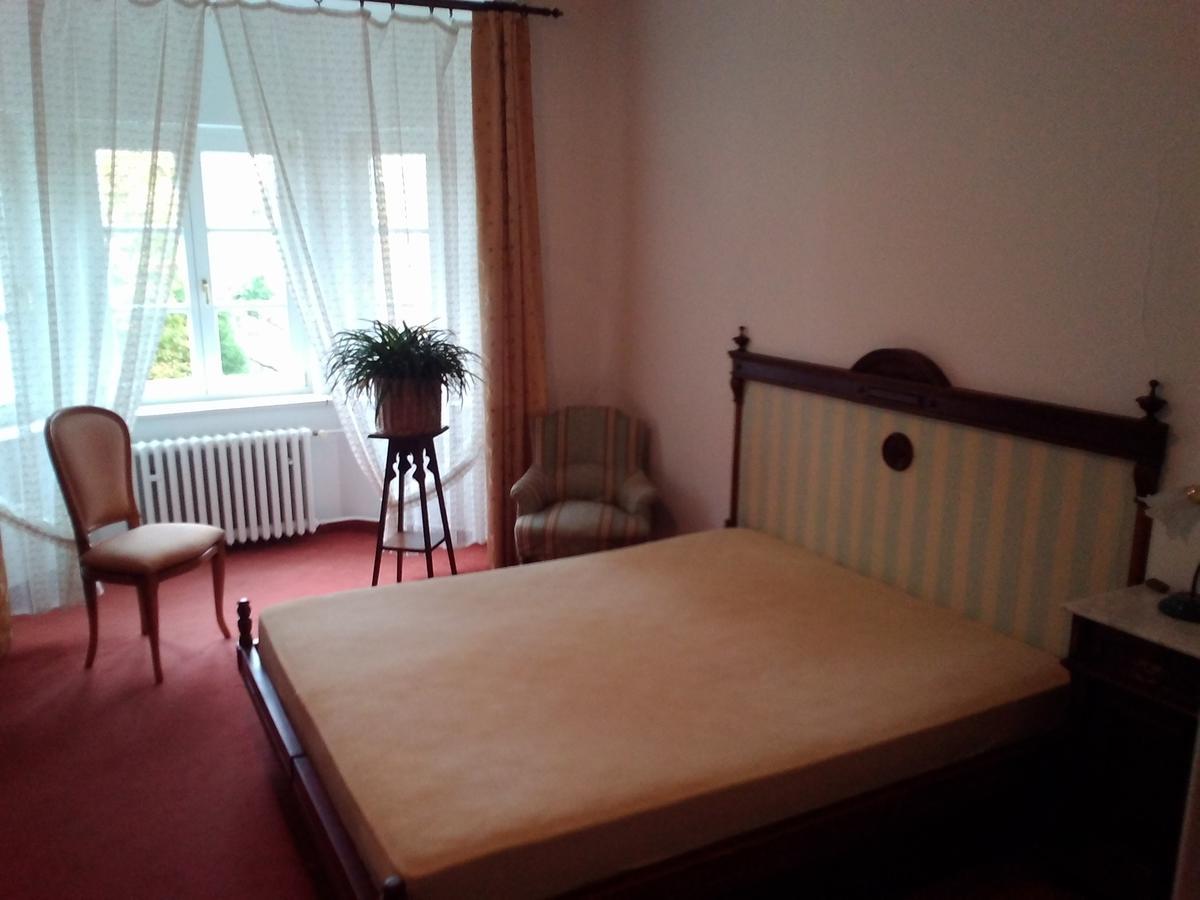 Pension Baron Schoeneck Karlovy Vary Exteriér fotografie
